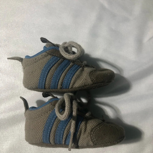 Adidas Lace Up Sneakers Non-Slip Soles Tan/Blue Size 0 - Picture 2 of 12